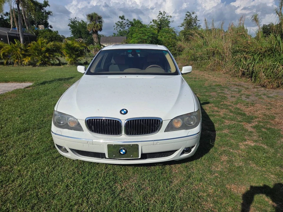 2006 BMW E65/E66 750i & 760i Sedan - Image 2 of 15