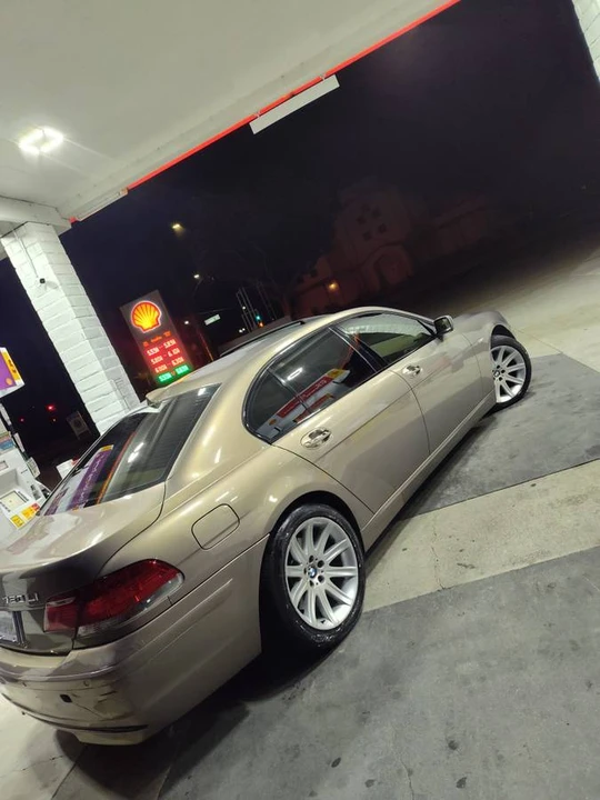 2006 BMW E65/E66 750i & 760i Sedan - Image 2 of 15