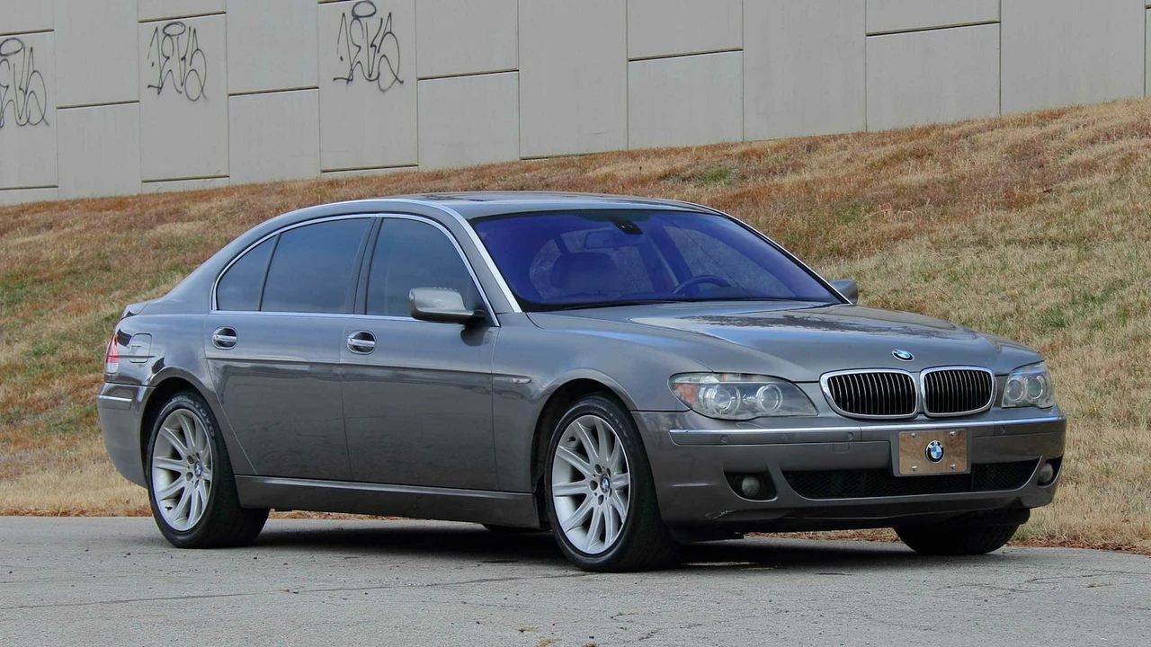 2006 BMW E65/E66 750i & 760i Sedan - Image 12 of 21