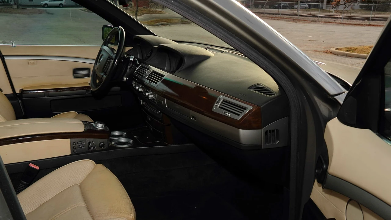 2006 BMW E65/E66 750i & 760i Sedan - Image 5 of 21