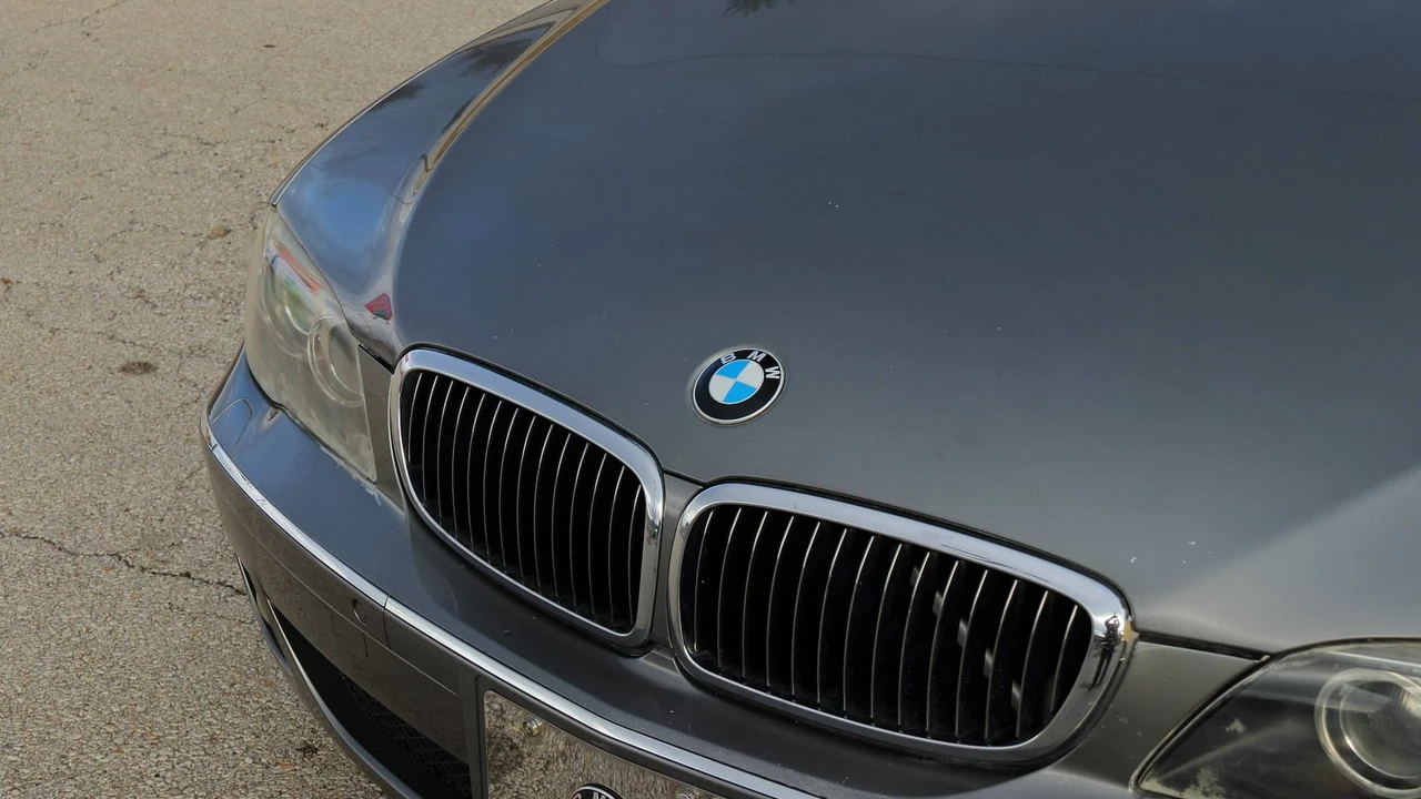 2006 BMW E65/E66 750i & 760i Sedan - Image 9 of 21