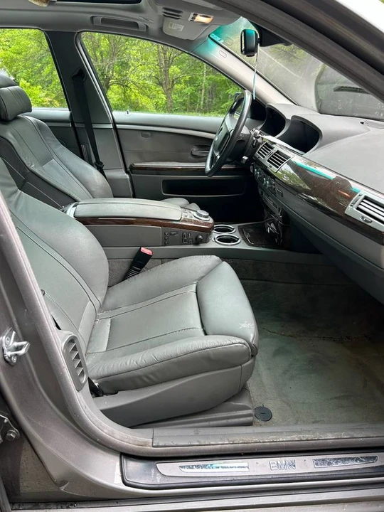 2006 BMW E65/E66 750i & 760i Sedan - Image 7 of 16