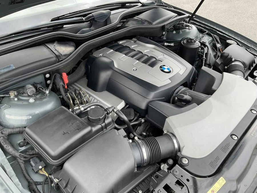 2006 BMW E65/E66 750i & 760i Sedan - Image 10 of 11