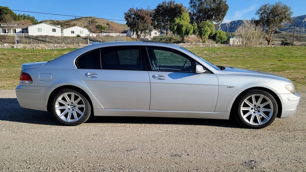 2006 BMW E65/E66 750i & 760i Sedan - Image 12 of 21