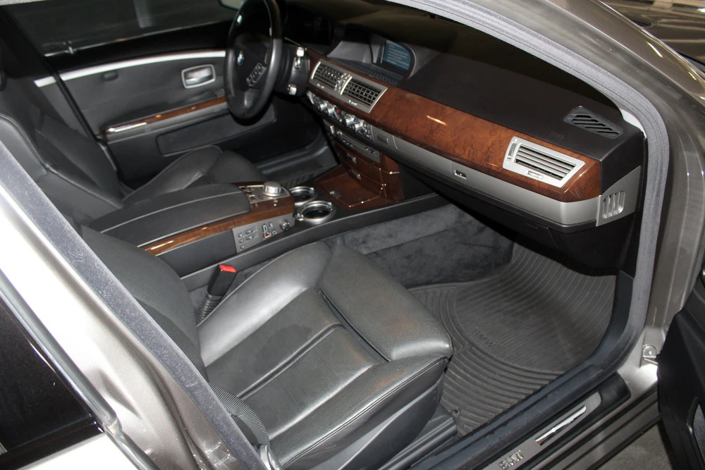 2006 BMW E65/E66 750i & 760i Sedan - Image 4 of 5