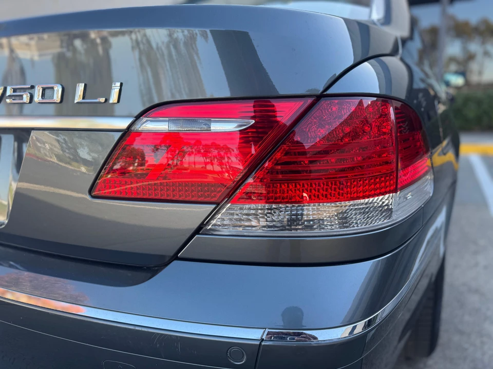 2006 BMW E65/E66 750i & 760i Sedan - Image 25 of 31