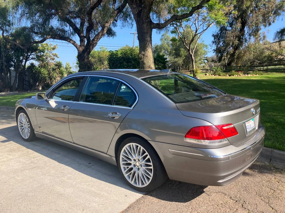 2006 BMW E65/E66 750i & 760i Sedan - Image 4 of 20