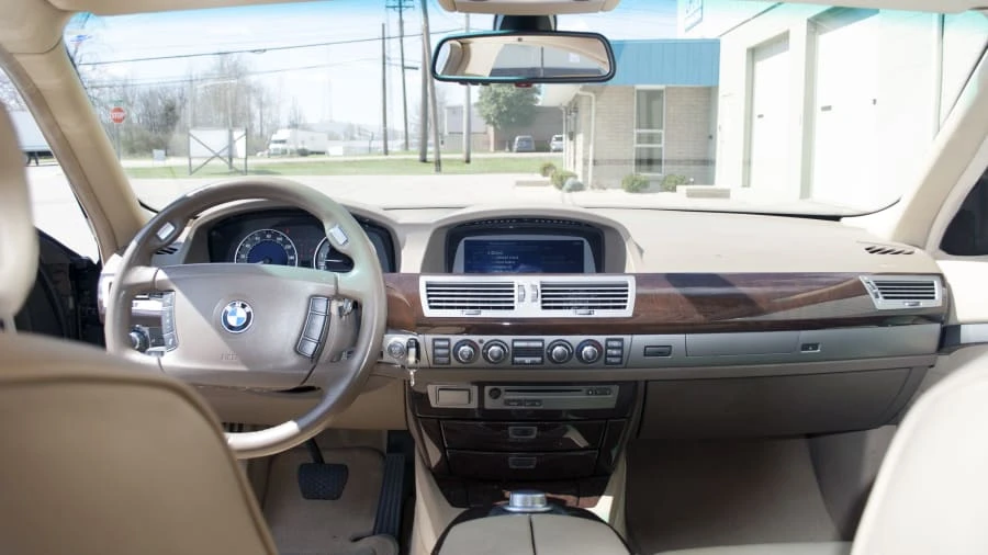 2006 BMW E65/E66 750i & 760i Sedan - Image 6 of 12
