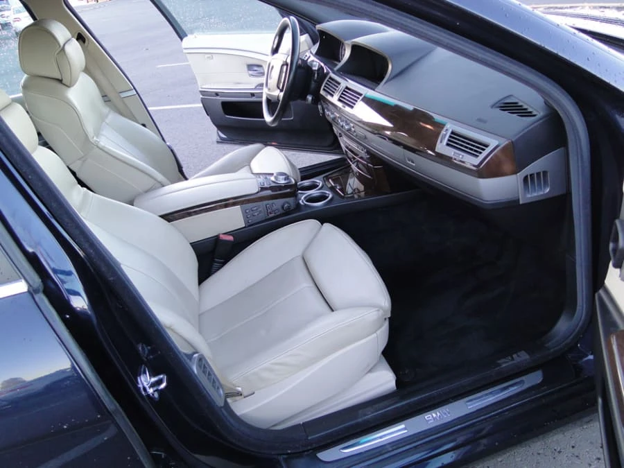 2006 BMW E65/E66 750i & 760i Sedan - Image 4 of 5