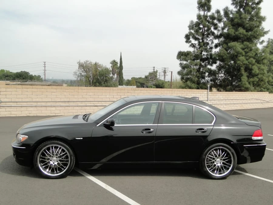 2006 BMW E65/E66 750i & 760i Sedan - Image 2 of 5