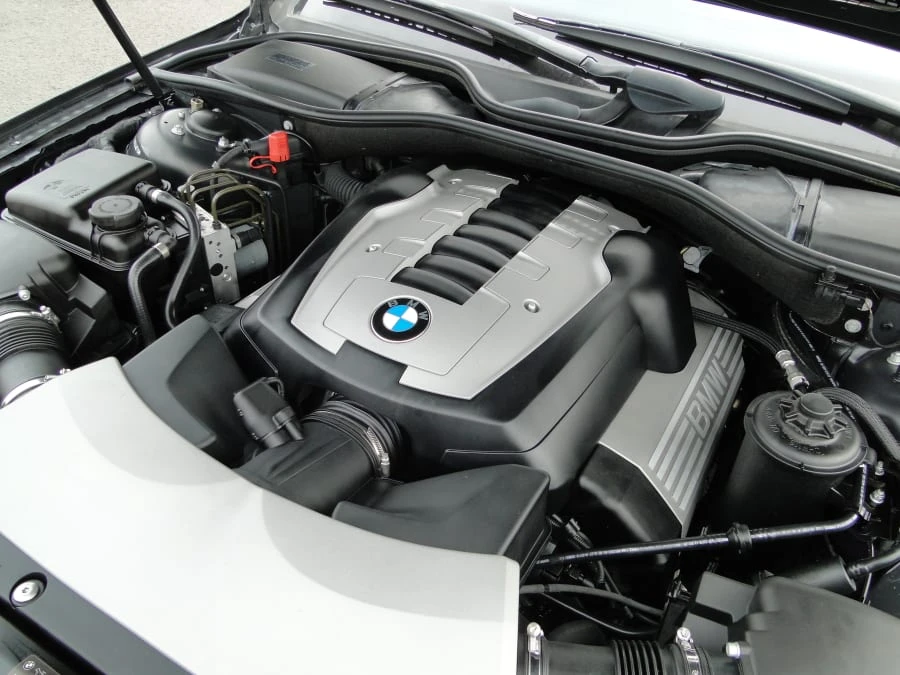 2006 BMW E65/E66 750i & 760i Sedan - Image 5 of 5