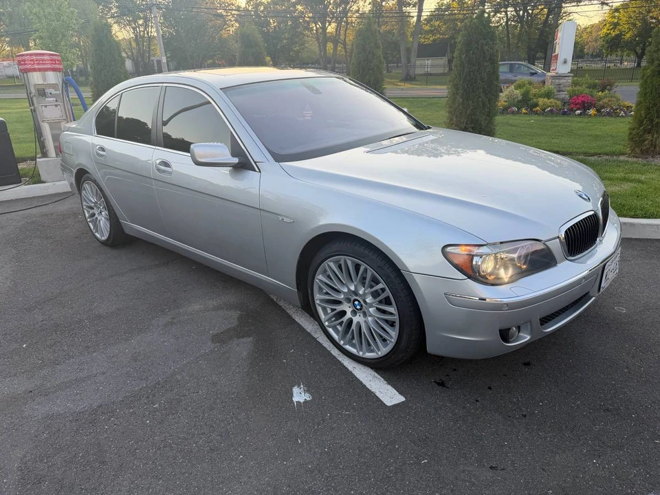 2006 BMW E65/E66 750i & 760i Sedan - Image 2 of 13