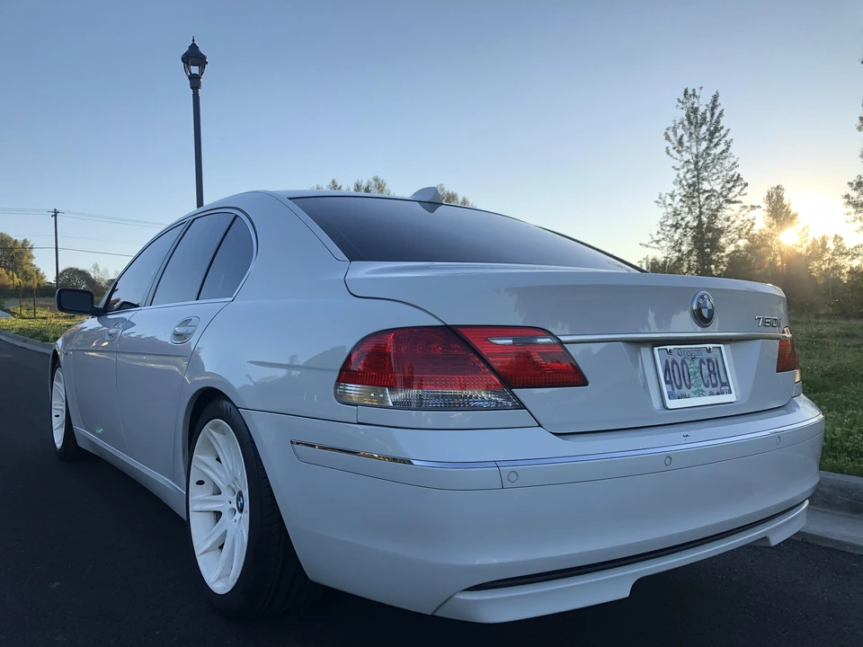 2006 BMW E65/E66 750i & 760i Sedan - Image 17 of 31
