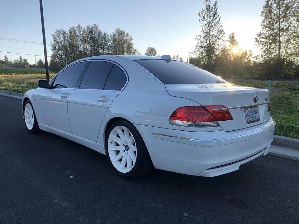 2006 BMW E65/E66 750i & 760i Sedan - Image 14 of 31