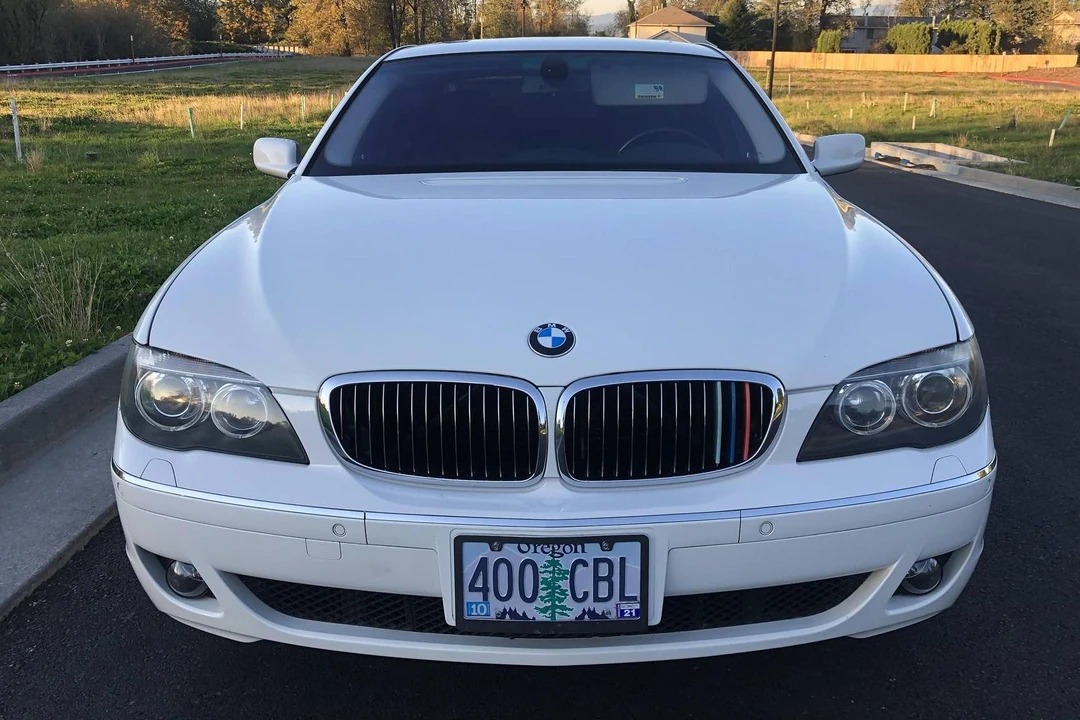 2006 BMW E65/E66 750i & 760i Sedan - Image 2 of 31