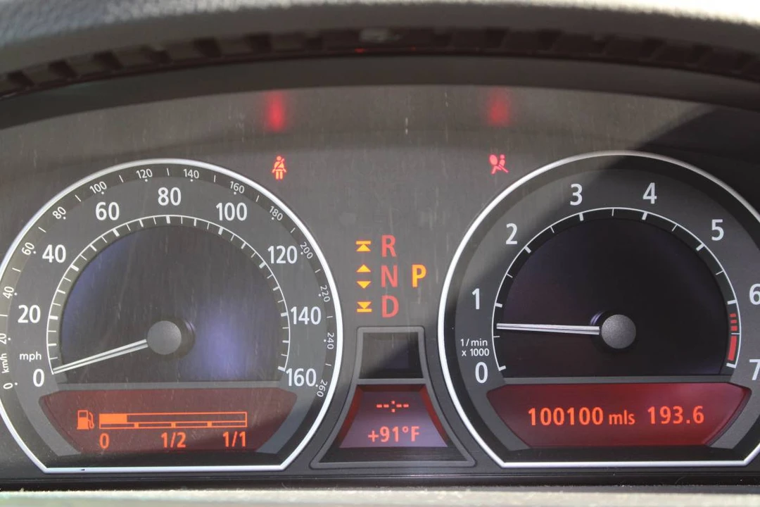 2006 BMW E65/E66 750i & 760i Sedan - Image 13 of 19