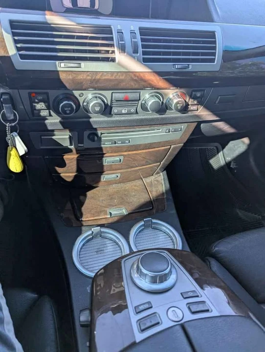 2006 BMW E65/E66 750i & 760i Sedan - Image 10 of 10