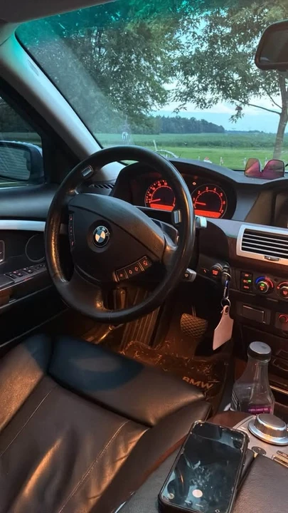 2006 BMW E65/E66 750i & 760i Sedan - Image 2 of 7
