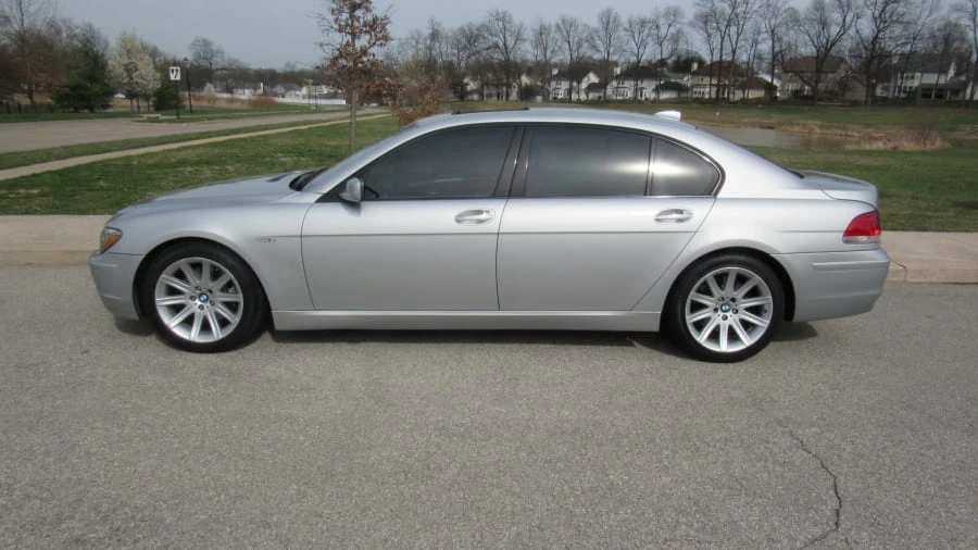 2006 BMW E65/E66 750i & 760i Sedan - Image 2 of 4
