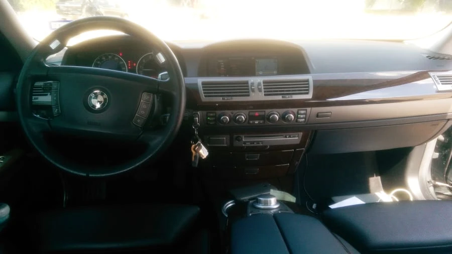 2006 BMW E65/E66 750i & 760i Sedan - Image 4 of 6