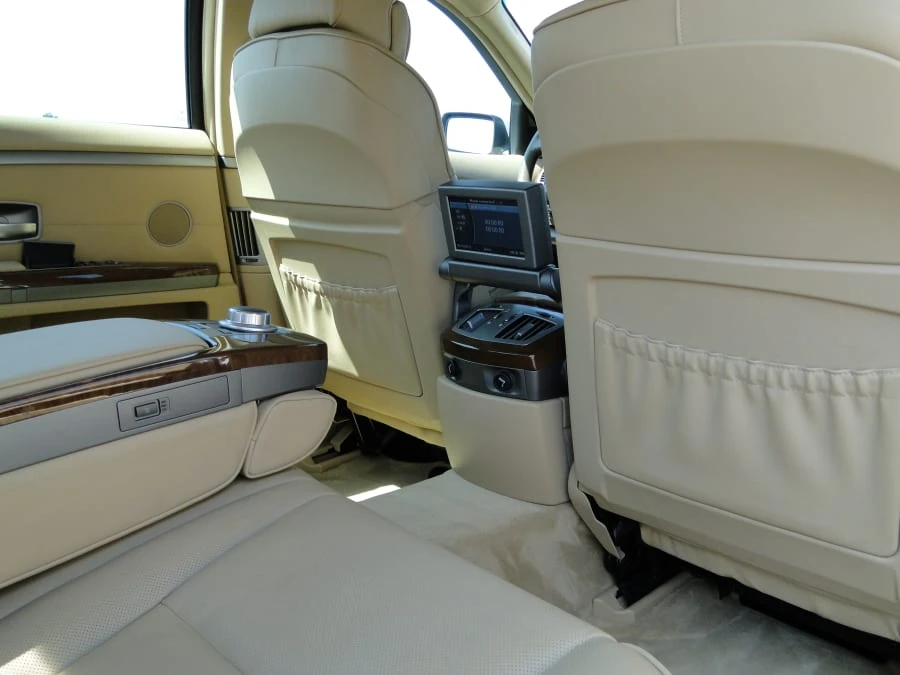 2006 BMW E65/E66 750i & 760i Sedan - Image 3 of 4