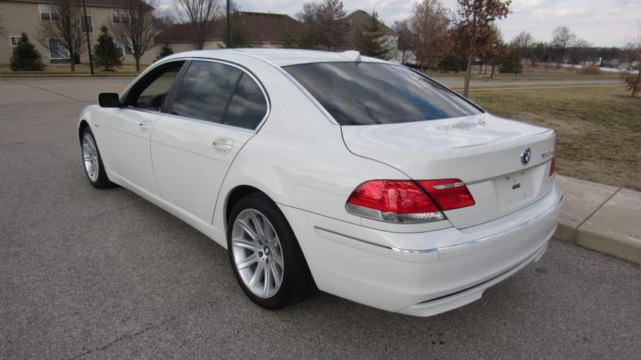 2006 BMW E65/E66 750i & 760i Sedan - Image 3 of 10