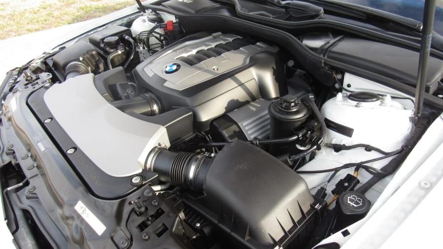 2006 BMW E65/E66 750i & 760i Sedan - Image 8 of 10