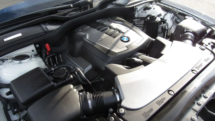 2006 BMW E65/E66 750i & 760i Sedan - Image 9 of 10