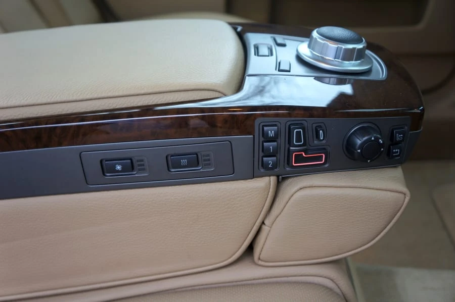 2006 BMW E65/E66 750i & 760i Sedan - Image 6 of 12