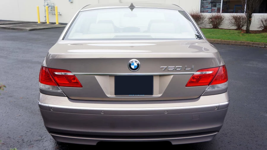2006 BMW E65/E66 750i & 760i Sedan - Image 11 of 12