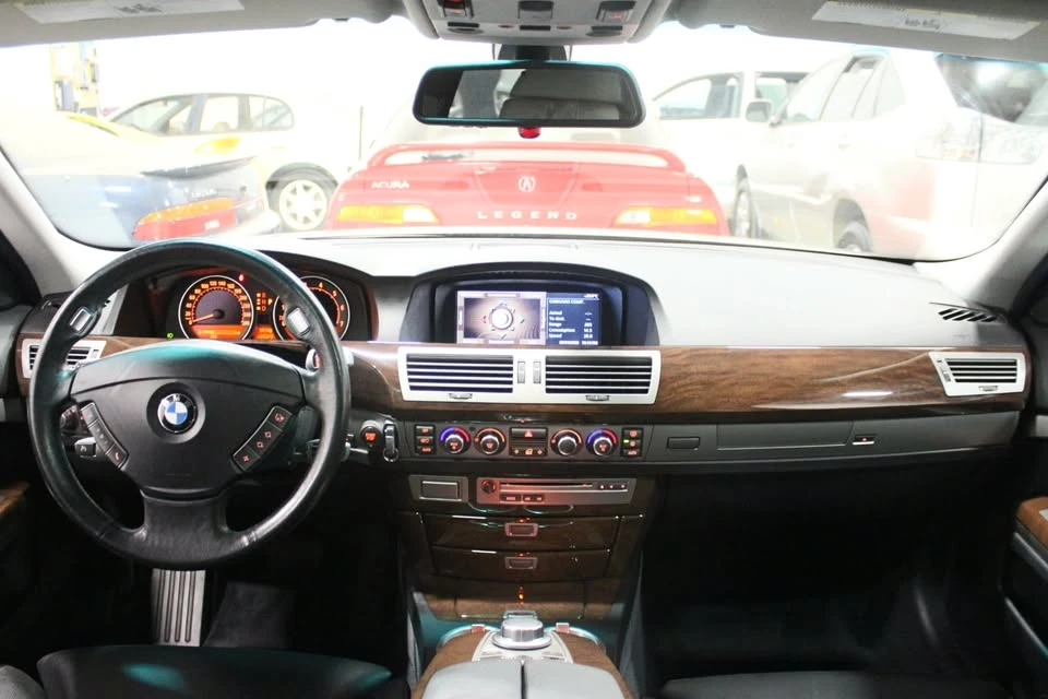 2006 BMW E65/E66 750i & 760i Sedan - Image 6 of 8