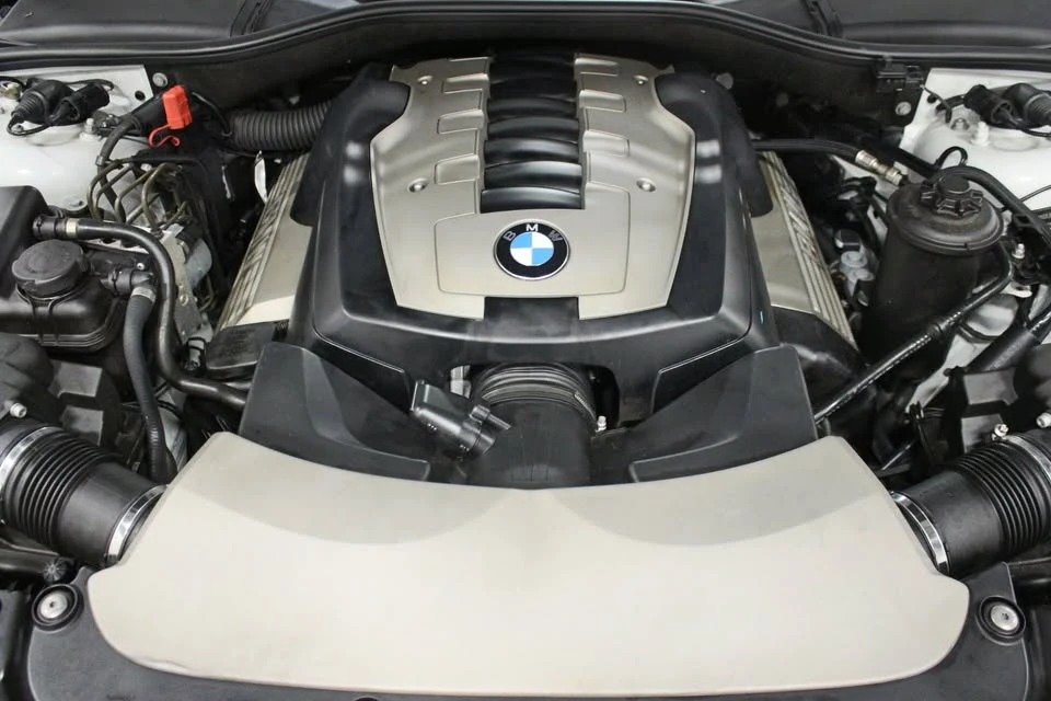 2006 BMW E65/E66 750i & 760i Sedan - Image 8 of 8