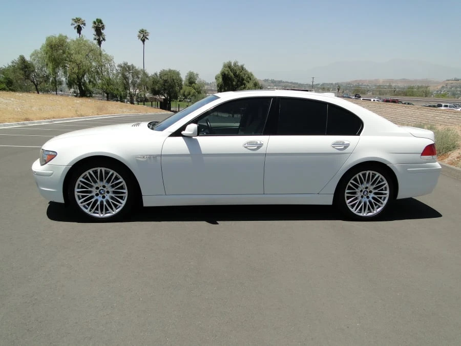 2006 BMW E65/E66 750i & 760i Sedan - Image 2 of 5