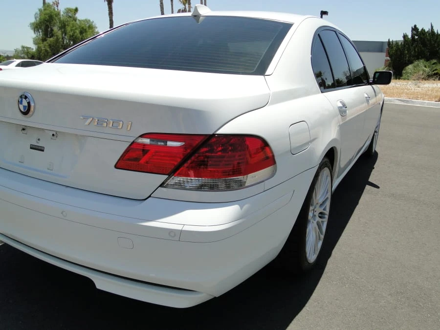 2006 BMW E65/E66 750i & 760i Sedan - Image 3 of 5