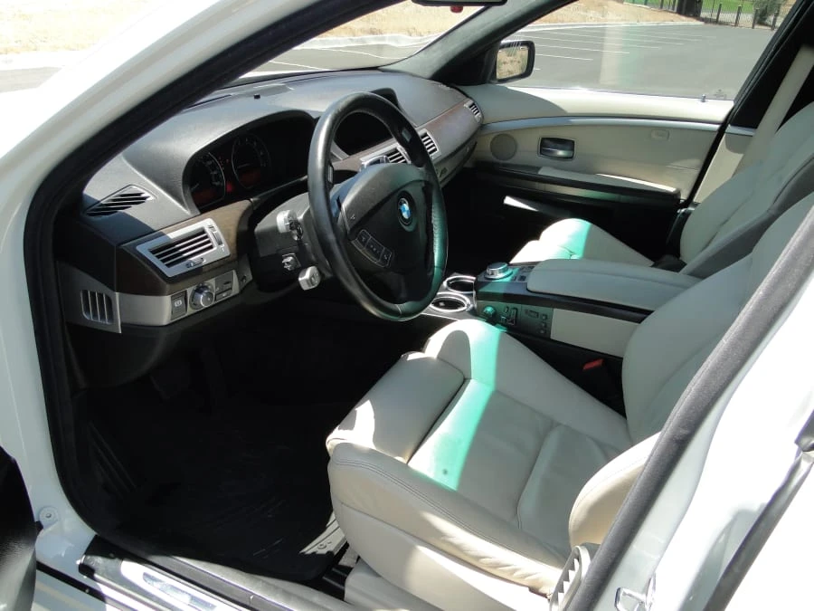 2006 BMW E65/E66 750i & 760i Sedan - Image 4 of 5