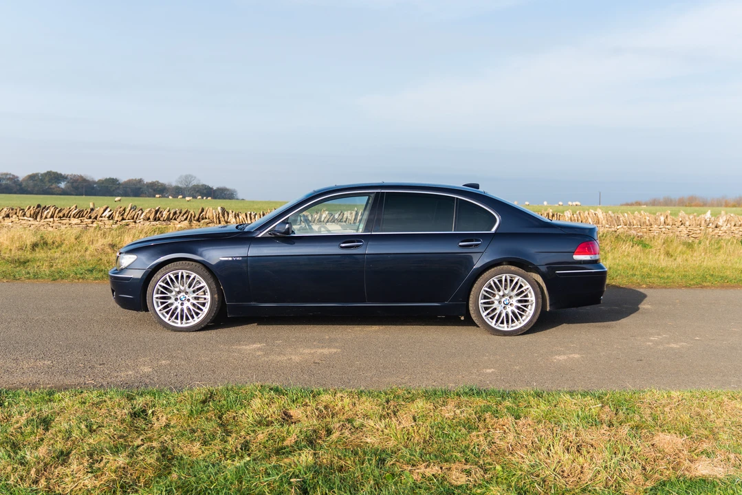 2006 BMW E65/E66 750i & 760i Sedan - Image 14 of 31