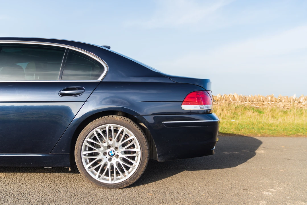 2006 BMW E65/E66 750i & 760i Sedan - Image 30 of 31
