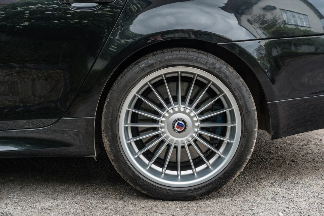 2006 BMW Alpina B5 - Image 9 of 30