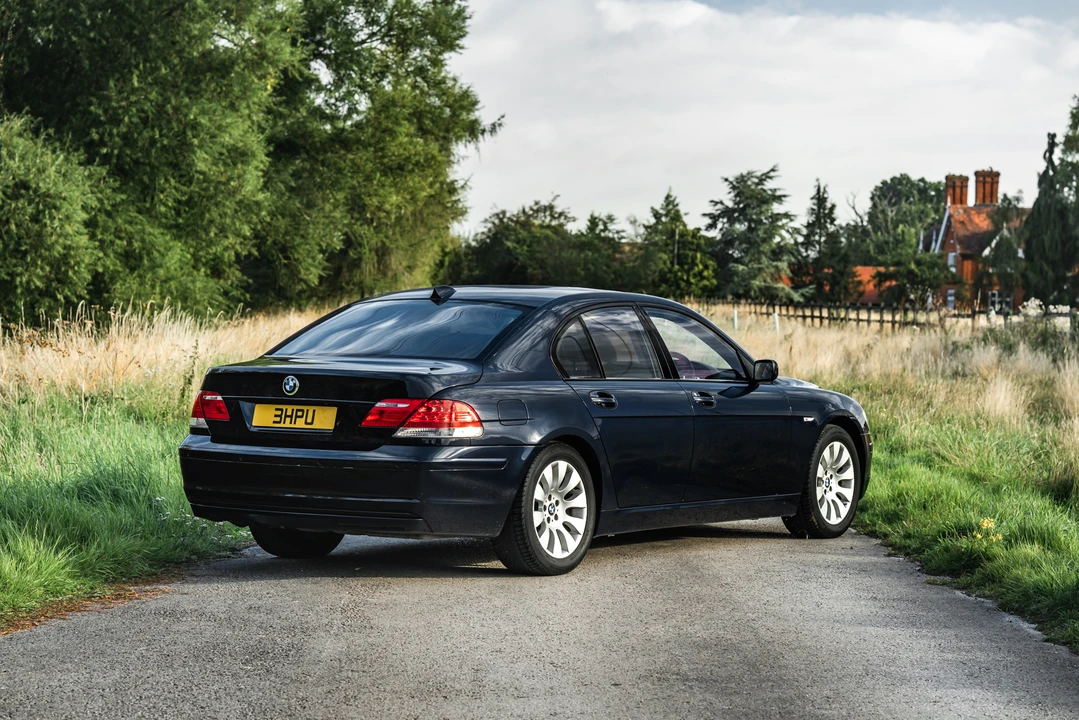 2006 BMW E65/E66 750i & 760i Sedan - Image 14 of 31