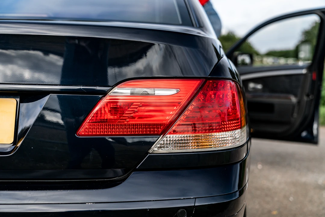 2006 BMW E65/E66 750i & 760i Sedan - Image 30 of 31