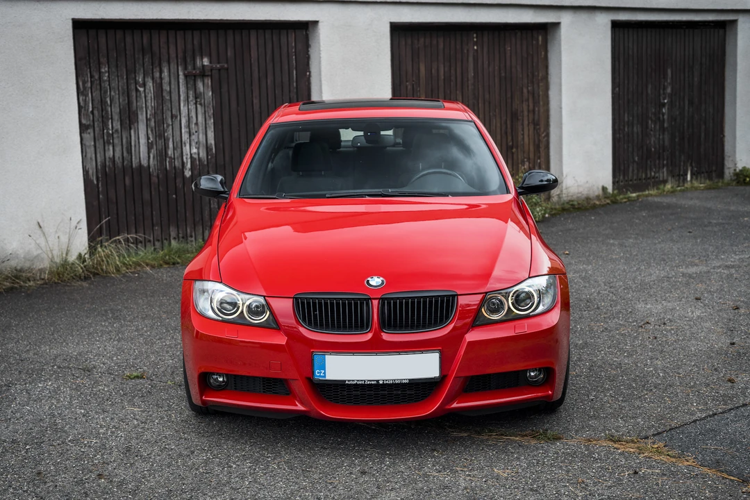 2006 BMW E90 3 Series Sedan - Image 11 of 31
