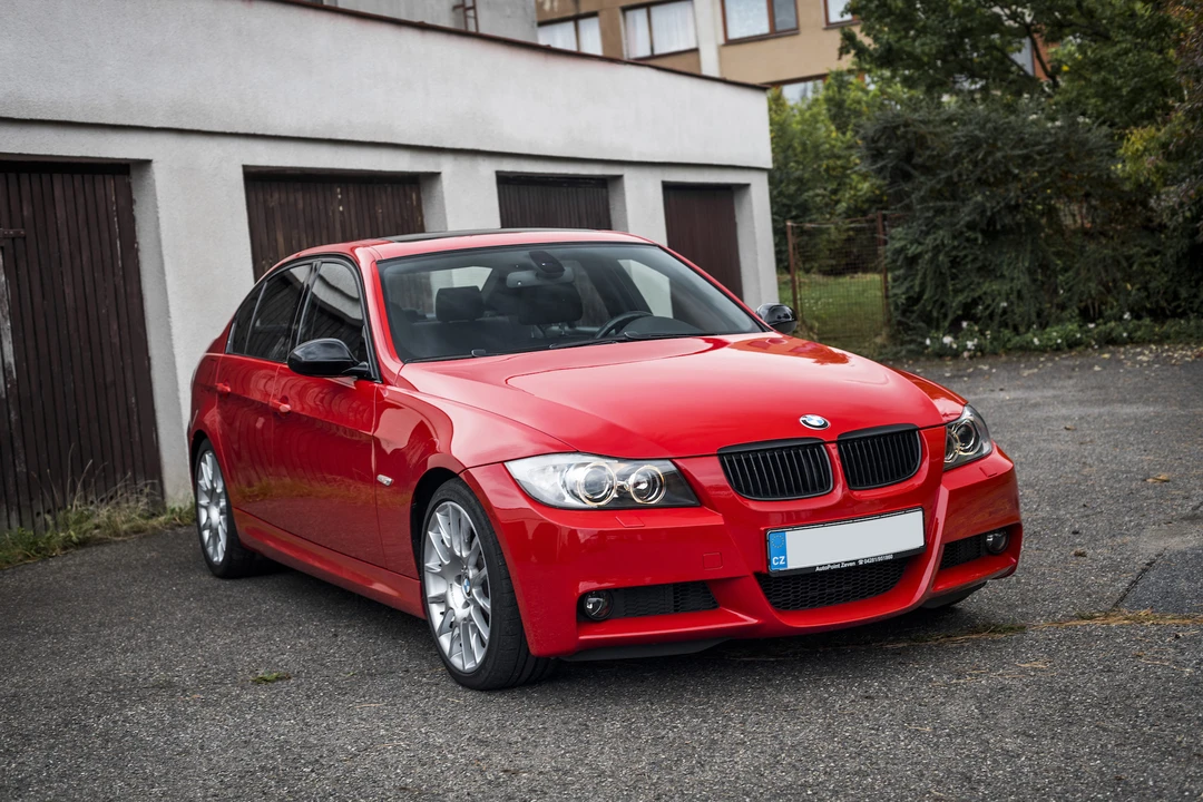 2006 BMW E90 3 Series Sedan - Image 13 of 31