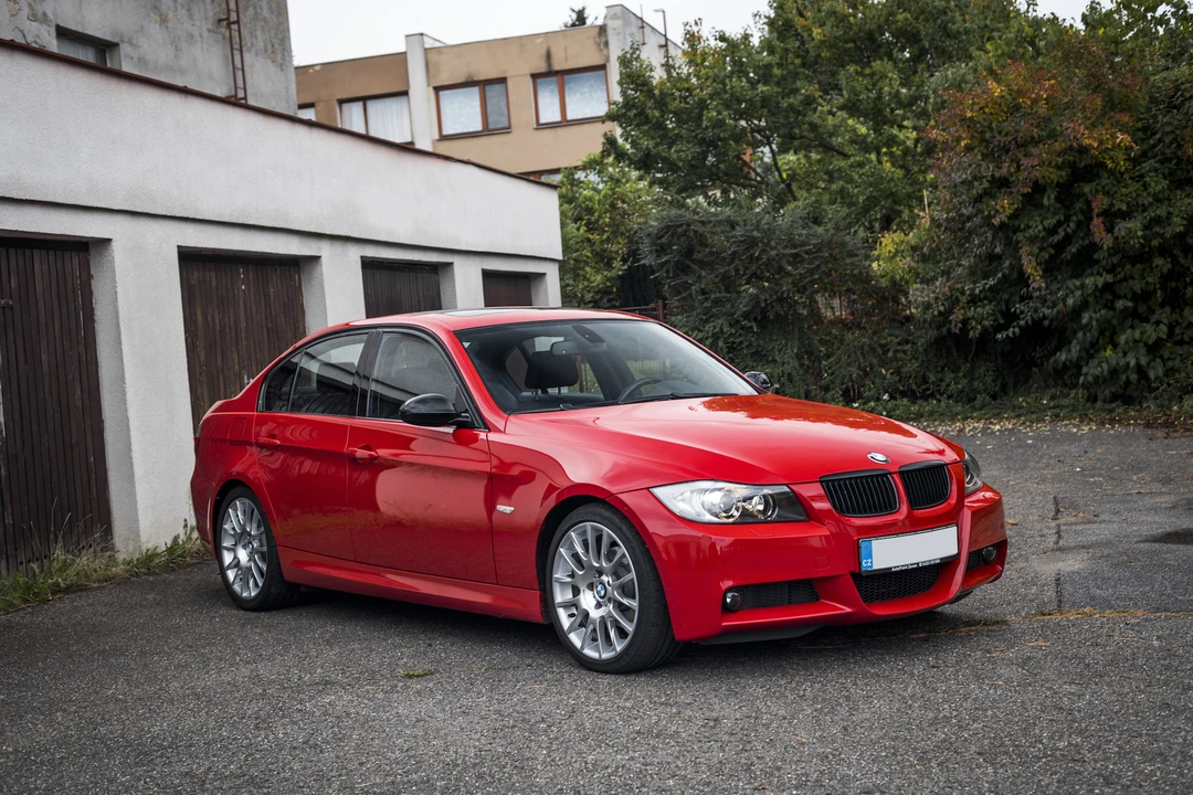 2006 BMW E90 3 Series Sedan - Image 10 of 31
