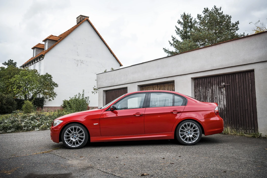 2006 BMW E90 3 Series Sedan - Image 5 of 31