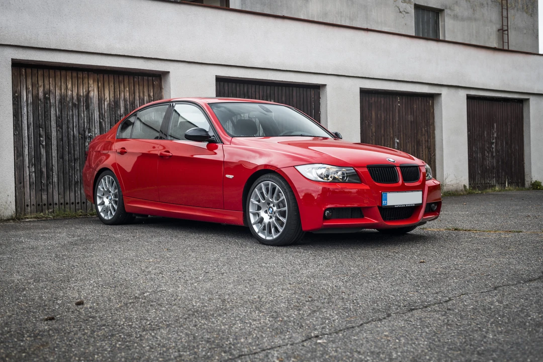 2006 BMW E90 3 Series Sedan - Image 17 of 31