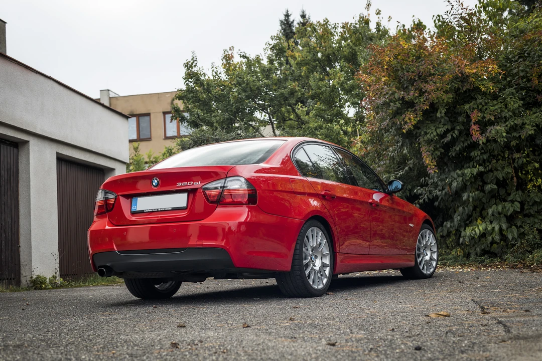 2006 BMW E90 3 Series Sedan - Image 15 of 31