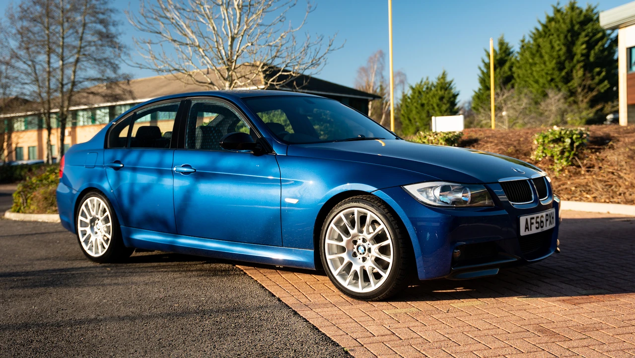 2006 BMW E90 3 Series Sedan - Image 2 of 31