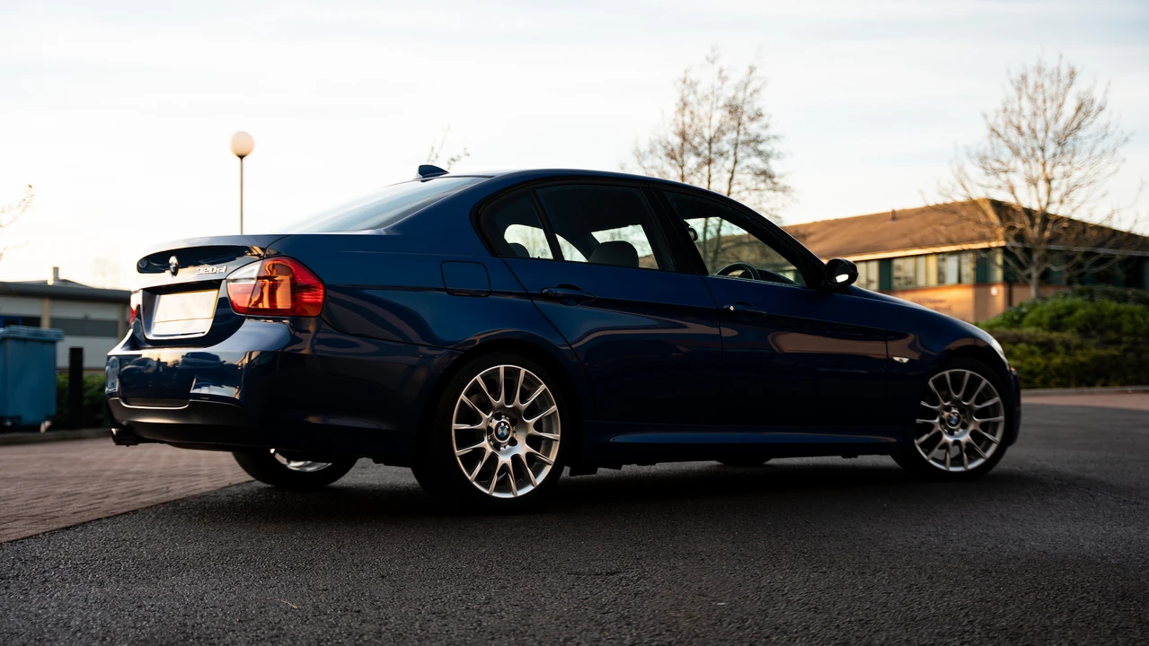 2006 BMW E90 3 Series Sedan - Image 7 of 31