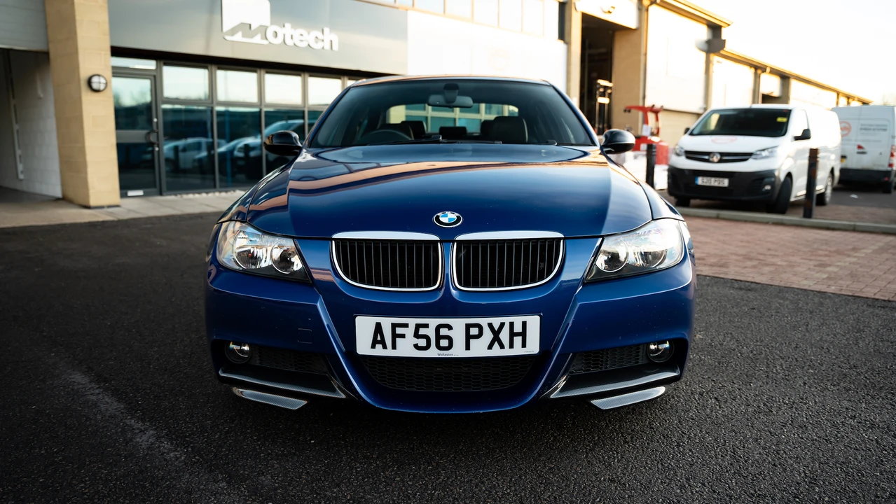 2006 BMW E90 3 Series Sedan - Image 10 of 31