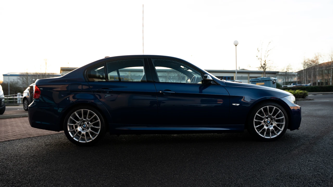 2006 BMW E90 3 Series Sedan - Image 13 of 31